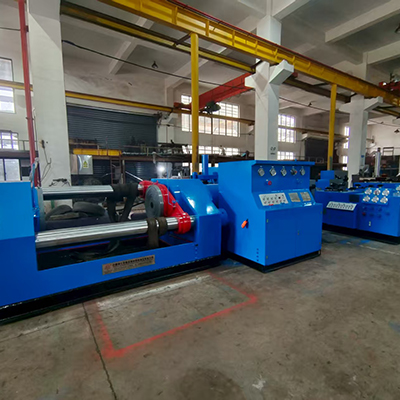 High-quality test benches were loaded and delivered to the PetroChina base in Xinjiang, China